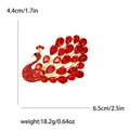 Elegante broche de pavo real dorado con cristales rojos, tamaño 6,5 cm por 4,4 cm - Rojo
