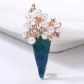 Broche cornet de glace dorée élégante avec perles et finition en émail vert émeraude - Bleu