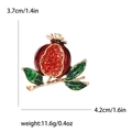 Modische rote Granatapfel Brosche mit Emaille Blättern und Kristallen in 4,2 cm Breite - Roter Zirkon