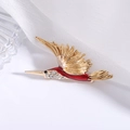 Detailansicht der Kolibri-Brosche mit rotem Emaille-Flügel und weißen Strasssteinen - Rot