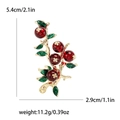 Broche élégante baies dorées aux fruits rouges et feuilles vertes, 5,4cm x 2,9cm - Rouge Foncé (MM-BR-3380-RD2)
