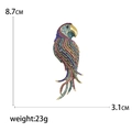 Dettaglio della spilla a pappagallo con strass colorati e misure di 8,7cm e 3,1cm - Piccolo Multicolore (MM-BR-小号彩色-3439-MX/2)