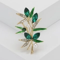 Bamboe broche met groene kristallen en parels in goudkleurige legering voor unisex - Groen (MM-BR-3663-GN)