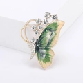 Elegante broche de mariposa dorada con esmalte degradado verde y brillantes diamantes de imitación - Verde Dorado (MM-BR-3780-GN)