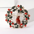 Broche couronne de Noël avec oiseau cardinal rouge et strass en alliage de haute qualité - Doré