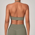 Set yoga verde oliva con reggiseno allacciato al collo e leggings con cucitura a V - S / Verde Basilico
