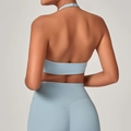 Completo yoga celeste con reggiseno allacciato al collo e leggings a vita alta a V - Blu Serenità