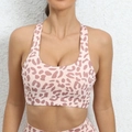 Sujetador deportivo rosa con estampado de leopardo, tirantes anchos y un escote en U - S / 44839 Sujetador Beige
