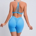 Hellblaues zweiteiliges Yoga-Set mit rückenfreiem Sport-BH und Scrunch-Butt-Gym-Shorts - S / Flammenblau