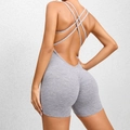 Combinaison de yoga grise avec fronces aux fesses, bretelles croisées et haute élasticité - Gris Chiné