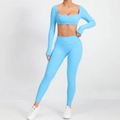 Ensemble de yoga bleu clair deux pièces avec haut à col carré et legging taille haute - S / Bleu Flamme