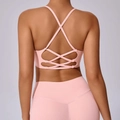 Completo yoga rosa con reggiseno sportivo incrociato sul retro e leggings a vita alta - S / Rosa Pesca