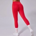 Legging de yoga rouge à taille haute avec effet push-up et tissu athlétique mat - Rouge