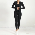 Ensemble de yoga noir 3 pièces avec veste cintrée, brassière et legging taille haute - Noir