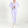 Ensemble de yoga 3 pièces violet lavande avec veste zippée, brassière et pantalon taille haute - Mauve Clair