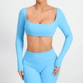 Conjunto de yoga azul claro para mujer con top de cuello cuadrado y mallas altas - Azul Llama