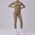 Khakifarbener langärmliger Sport-Body mit elastischem Stoff und Daumenlöchern - M / Mocha Braun