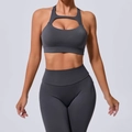 Ensemble de sport gris foncé avec brassière évidée et legging pour fitness et yoga - S / gris foncé