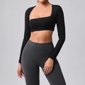 Damen Yoga-Oberteil in Schwarz mit asymmetrischem Schnitt und grauer Fitness-Leggings - S / Schwarz