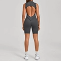 Tuta da yoga grigio scuro con schiena scoperta e vestibilità a compressione snella - grigio carboncino