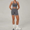 Donkergrijze yoga set met halter sportbeha en nauwsluitende korte sportbroek dames - S / donkergrijs