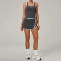Donkergrijze tennisset met contrasterende tanktop en mini-rok met split voor sportieve fit - S / Houtskoolgrijs