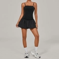 Ärmelloses schwarzes Tennis-Bubble-Kleid mit dünnen Trägern und atmungsaktivem Rock - S / Schwarz