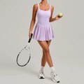 Eng anliegendes helllilanes rückenfreies Tennisleid mit Faltenrock für Fitness Sport - S / Flieder