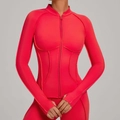 Giacca da yoga rossa slim fit con collo alto, zip e asole per i pollici - S / Rosso