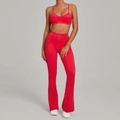 Conjunto de yoga rosa rojo para mujer con sujetador deportivo y pantalón acampanado - S / Rojo