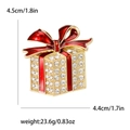 Weihnachts-Geschenkbox-Brosche mit roter Emaille-Schleife und funkelnden Kristallen - Rot