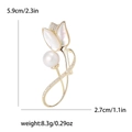 Eleganter Gold-Tulpen-Brosche mit Perlmutt-Blütenblättern und weißer Perle, 5,9 cm hoch - Gold