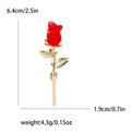 Elegante spilla a rosa in smalto rosso con gambo dorato e dettaglio foglia verde - Rosso