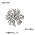 Vintage Silberlegierung Brosche in Blumenform mit Kristallen und hohl gestaltetem Design - Weiß
