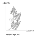 Spilla a foglia d'argento con perla e strass, altezza 5.2 cm e larghezza 2.6 cm - Argento