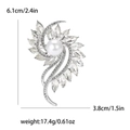 Spilla a fiore in argento con perla bianca e cristalli lucenti dal design a spirale - Argento