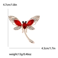 Elegante broche de libélula con cristales rojos y pedrería en un acabado chapado en oro - Rojo (MM-BR-红色-3699-RD)