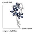 Elegante broche de flor plateado con pedrería marquise azul oscuro para vestidos - Azul