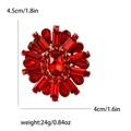 Luxuriöse Vintage-Blumenbrosche mit roten Kristallen und Edelsteinen für Kleider - Rot