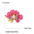 Spilla fiore di peonia in smalto rosa in lega dorata con perle e strass 5,1x4cm - Rosa Rossa