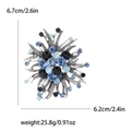 Glinsterende strass vuurwerk bloem broche met blauwe kristallen op een zilveren legering - Blauw