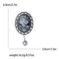 Dettaglio della spilla in rilievo stile vittoriano con dimensioni 6,9 cm per 3,9 cm - Argento