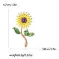 Emaillierte Sonnenblumen-Brosche für Anzüge mit Maßen 4,7cm x 3,0cm und 6,2g Gewicht - Sonnenblume Stil (4462-YL) / Gelb
