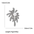 Dettaglio che mostra dimensioni e peso di 14g della spilla di perle argentata con strass - Argento