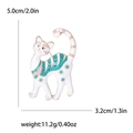 Spilla gatto in smalto per abiti da donna con misure di 5,0 cm di altezza e 3,2 cm - Bianco