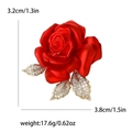 Elegante spilla a rosa rossa di lusso con foglie dorate e strass, misura 3,2 cm x 3,8 cm - Rosso (MM-BR-8512)