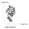 Detail van vintage gelegeerde broche met parels en kristallen, maat 6,8 cm bij 4,2 cm - Grijs (4577-GY)