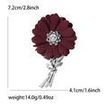 Eleganter dunkelroter Stoffblumen-Anstecknadel mit Kristallen und silbernem Legierungsstiel - Rot