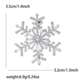 Spilla a fiocco di neve in argento con zirconi cubici, dimensioni 3,5 cm x 3,2 cm - Bianco 8533-WH