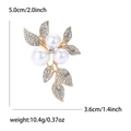 Spilla vintage a foglia d'oro con perle e strass di misura 5,0 cm per 3,6 cm - Oro